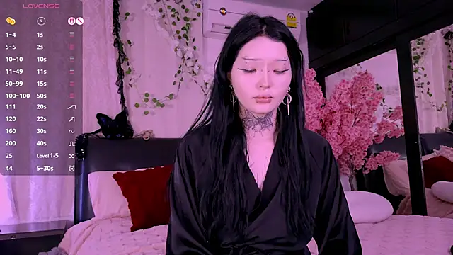 Snapshot of Lein_Bone chatting on November 2, 12:26 am Lein Bone online show from November 2, 12:26 am