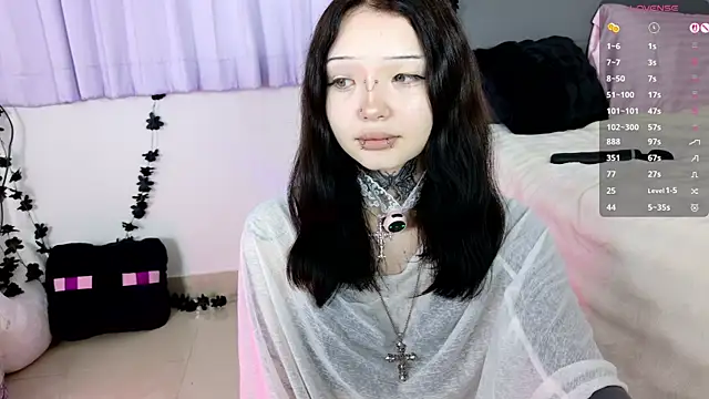 Snapshot of Lein_Bone chatting on July 15, 12:06 am Lein Bone online show from July 15, 12:06 am