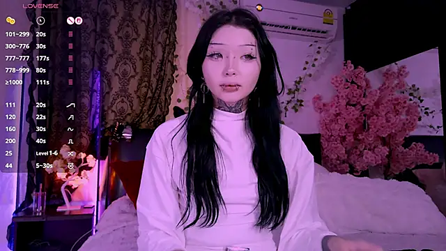 Snapshot of Lein_Bone chatting on November 15, 12:03 am Lein Bone online show from November 15, 12:03 am