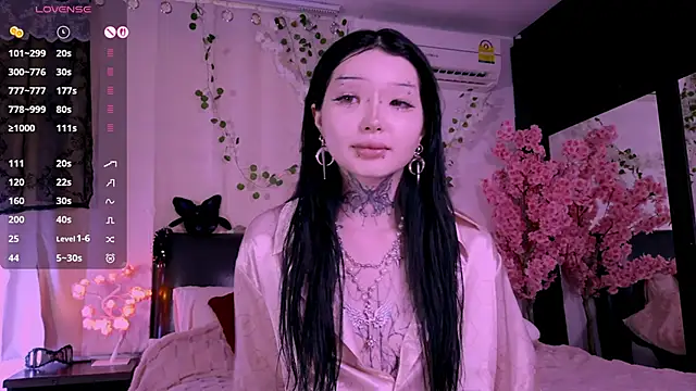 Snapshot of Lein_Bone chatting on November 5, 12:25 am Lein Bone online show from November 5, 12:25 am