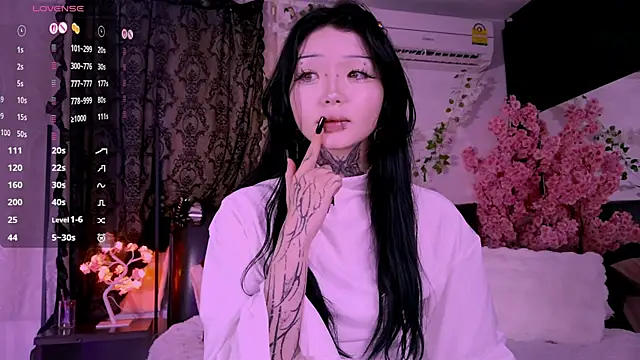 Snapshot of Lein_Bone chatting on November 14, 12:14 am Lein Bone online show from November 14, 12:14 am