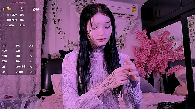 Snapshot of Lein_Bone chatting on October 24, 12:09 am Lein Bone online show from October 24, 12:09 am