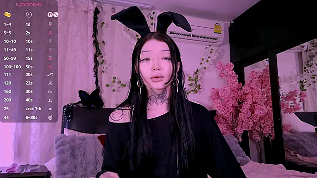 Snapshot of Lein_Bone chatting on October 30, 12:09 am Lein Bone online show from October 30, 12:09 am