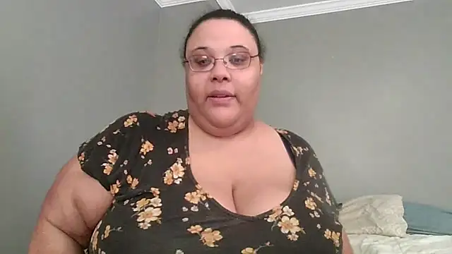 SexyBBW10790 online show from April 5, 2:46 pm