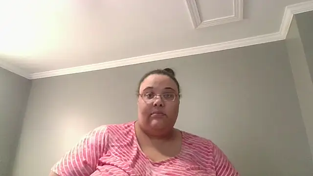 Snapshot of SexyBBW10790 chatting on February 8, 1:09 pm SexyBBW10790 online show from February 8, 1:09 pm
