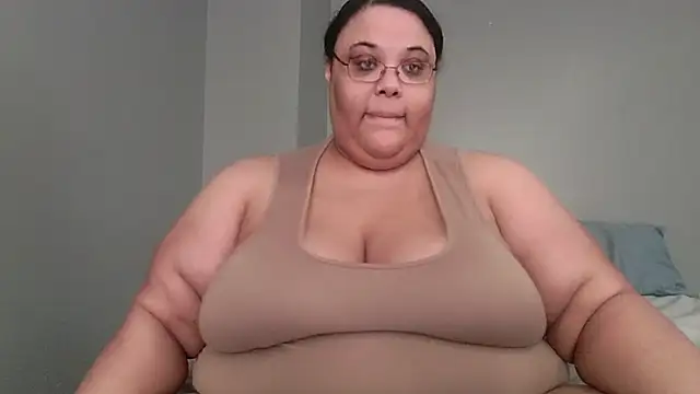 SexyBBW10790 online show from May 17, 2:17 pm