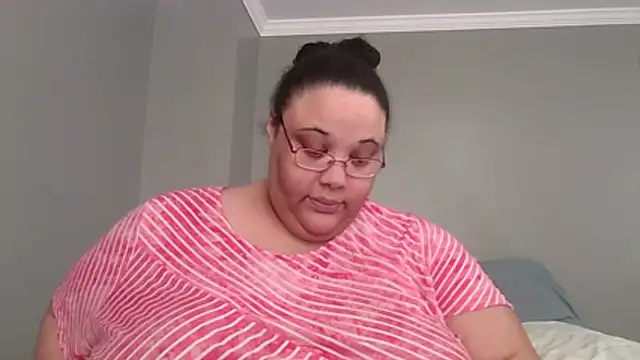 SexyBBW10790 online show from March 27, 2:07 pm