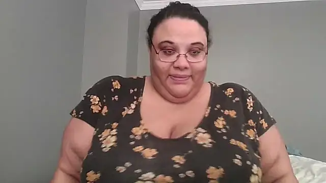 SexyBBW10790 online show from April 3, 2:12 pm