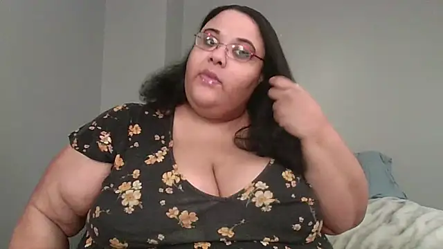SexyBBW10790 online show from April 29, 2:21 pm