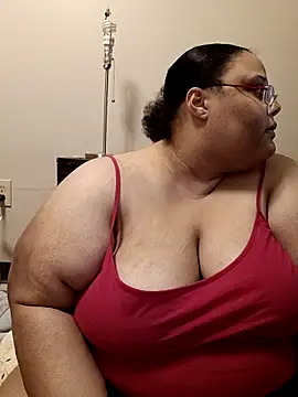 Snapshot of SexyBBW10790 chatting on September 28, 1:23 am SexyBBW10790 online show from September 28, 1:23 am