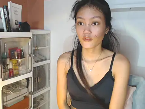 skinny gracie online show from July 17, 1:52 pm