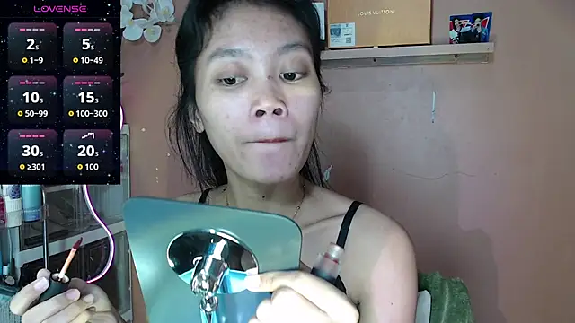 skinny gracie online show from March 15, 1:51 pm