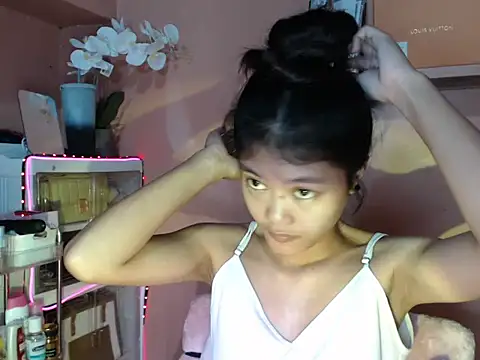 skinny gracie online show from October 19, 3:31 am