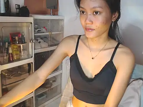 skinny gracie online show from July 19, 7:06 am