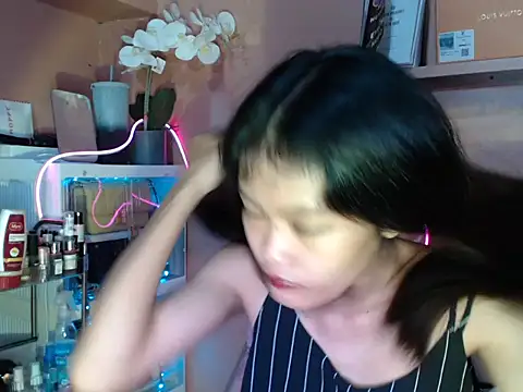 skinny gracie online show from October 26, 8:37 am