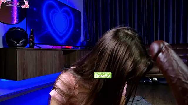 Snapshot of laxyflaxyy chatting on November 29, 2:01 am laxyflaxyy online show from November 29, 2:01 am