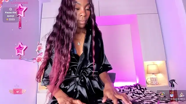 JoyceBlake online show from November 25, 8:25 am