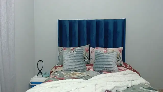 Candycrush2555 online show from March 27, 3:59 am