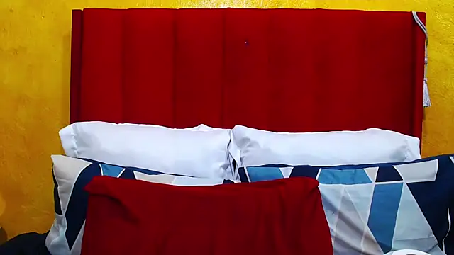 Candycrush2555 online show from December 3, 5:56 pm