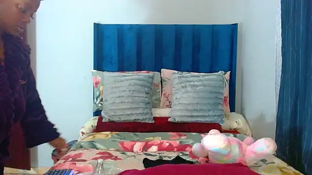 Candycrush2555 online show from April 23, 3:24 pm