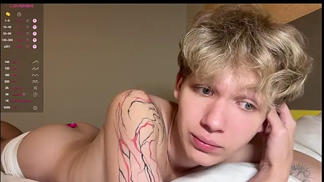 walter cute online show from April 12, 6:22 pm
