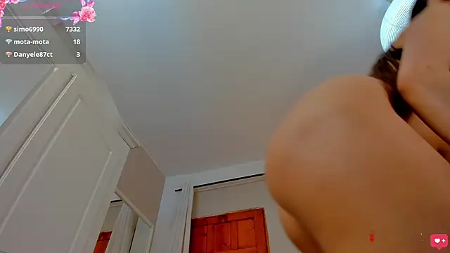 Anyssia online show from April 14, 9:20 pm