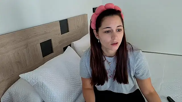 Snapshot of morninglorytv chatting on October 31, 10:01 am morninglorytv online show from October 31, 10:01 am