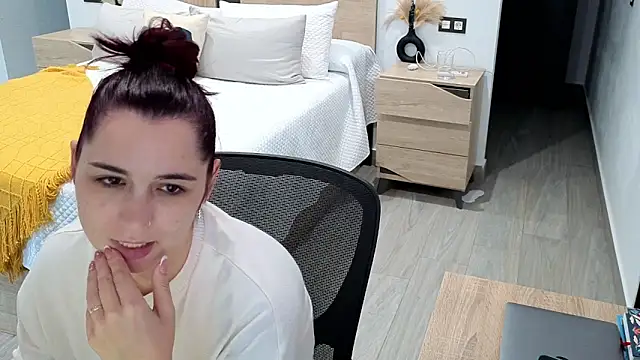 Snapshot of morninglorytv chatting on February 27, 6:57 am morninglorytv online show from February 27, 6:57 am