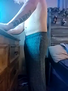 BDWhiteboy69 online show from December 2, 5:53 am