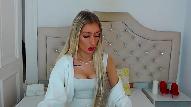 NatalieSensual online show from October 19, 8:06 am