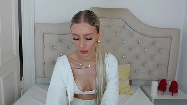 NatalieSensual online show from September 22, 7:14 am