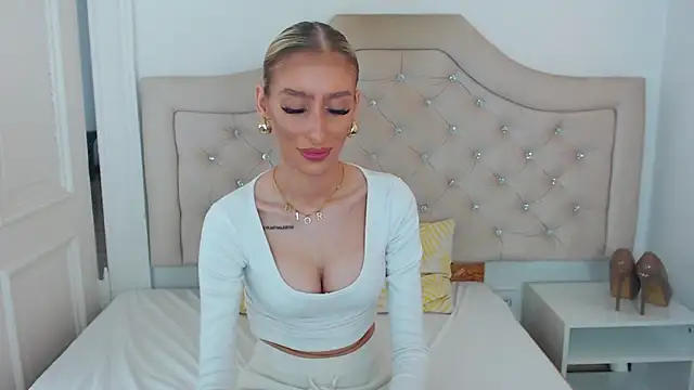 NatalieSensual online show from April 19, 11:55 am