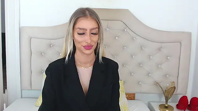 NatalieSensual online show from December 22, 10:15 am