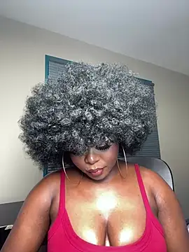 WomanNextdoor1 online show from April 18, 9:55 am