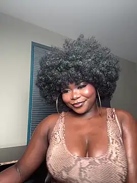 WomanNextdoor1 online show from July 17, 10:40 pm