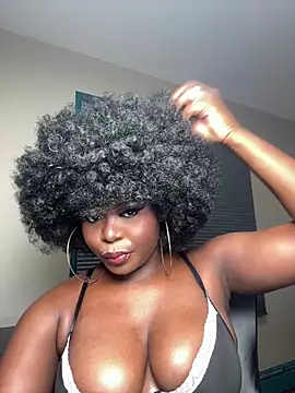 WomanNextdoor1 online show from April 16, 9:21 am