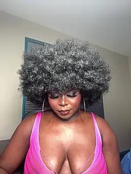 WomanNextdoor1 online show from July 1, 2:45 am