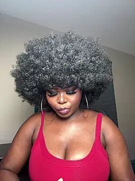 WomanNextdoor1 online show from February 7, 10:51 pm