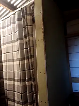 ShawnandDani7074 online show from April 11, 6:21 am