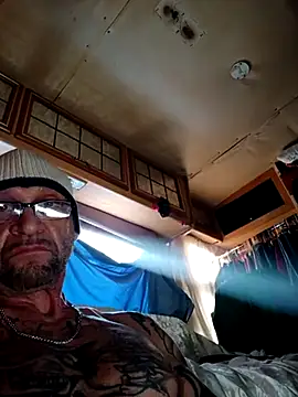 ShawnandDani7074 online show from March 28, 1:56 pm