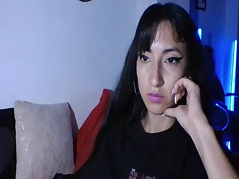 a miss online show from November 11, 12:27 am