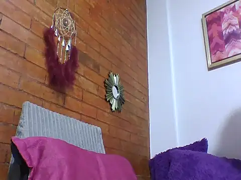 a miss online show from November 12, 10:13 pm