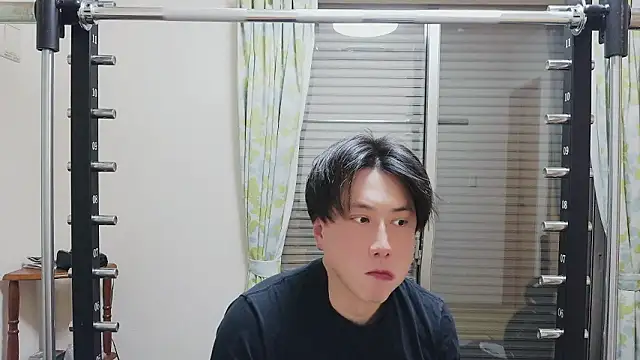 Snapshot of oyu_kun chatting on February 13, 10:26 am oyu kun online show from February 13, 10:26 am