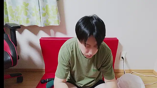 Snapshot of oyu_kun chatting on February 22, 1:24 pm oyu kun online show from February 22, 1:24 pm