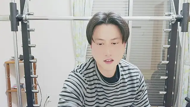 Snapshot of oyu_kun chatting on February 9, 10:02 am oyu kun online show from February 9, 10:02 am