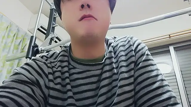 Snapshot of oyu_kun chatting on February 11, 12:05 pm oyu kun online show from February 11, 12:05 pm