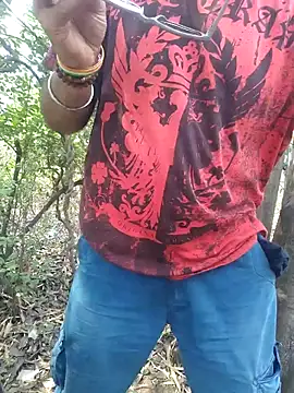 Snapshot of Aeroxx chatting on April 4, 4:30 am Aeroxx online show from April 4, 4:30 am