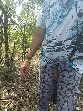 Snapshot of Aeroxx chatting on March 21, 4:35 am Aeroxx online show from March 21, 4:35 am