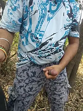 Snapshot of Aeroxx chatting on March 20, 4:35 am Aeroxx online show from March 20, 4:35 am