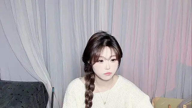 CAICAI BABY online show from March 7, 2:11 pm